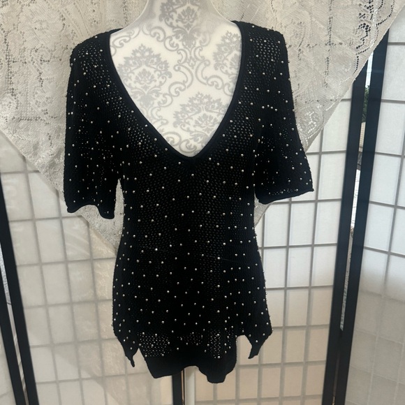 Black Short Sleeve V-Neck Silver Studded Sweater Size Large - Picture 12 of 12